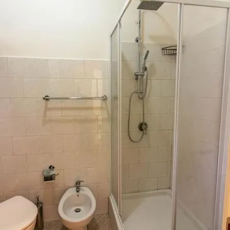 Apartment Ristrutturato A 1600mt Dal Colosseo *
