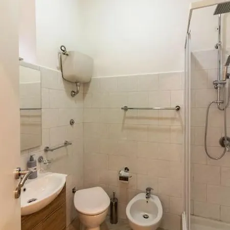 Apartment Ristrutturato A 1600mt Dal Colosseo Rome